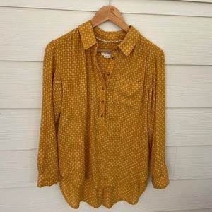 Women's Top Anthropologie Size XS Gold